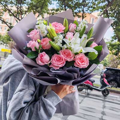 池州11朵戴安娜粉玫瑰百合，与你一起追逐梦想